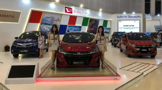 Foto - GIIAS Surabaya 2019: Ayla Turbo Bikin Heboh