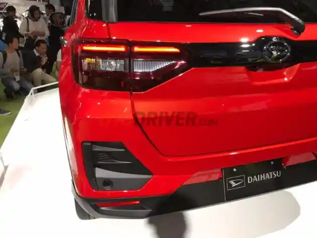 Foto - TMS 2019: Melihat Lebih Detail Daihatsu SUV Tanpa Nama, Calon Kuat Adik Terios (10 FOTO)