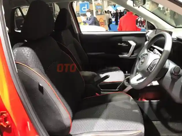 Foto - TMS 2019: Melihat Lebih Detail Daihatsu SUV Tanpa Nama, Calon Kuat Adik Terios (10 FOTO)