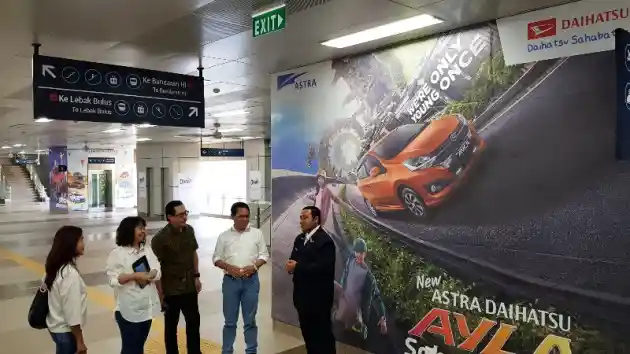 Foto - Cara Daihatsu Memanfaatkan MRT