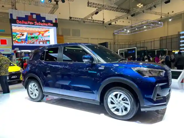 Foto - Daihatsu Rocky E-Smart Hybrid Resmi Menyapa Indonesia