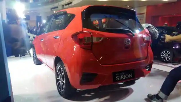 Foto - GALERI FOTO: Daihatsu Sirion 2018 (24 FOTO)