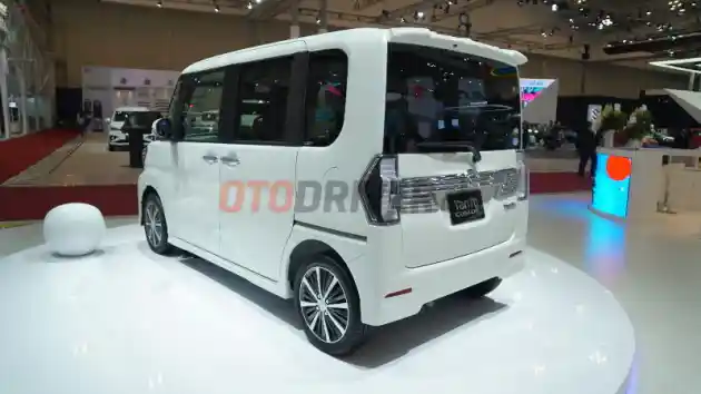 Foto - Lebih Dekat Dengan Daihatsu Tanto Concept, Dari Jepang ke Tangerang (14 FOTO)