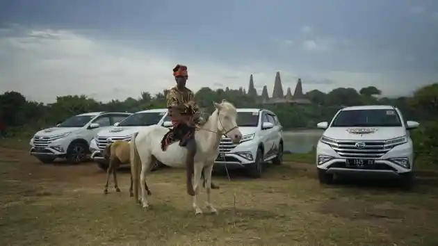 Foto - Impresi Menjadi Penumpang Daihatsu Terios di Sumba, Hingga Pencapaian Konsumsi BBM-nya