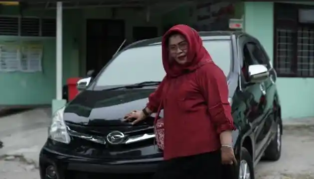 Foto - Melahirkan di Kabin Xenia, Daihatsu Beri Rekondisi Total Gratis