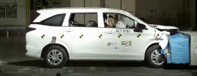 Foto - VIDEO: Crash Test Daihatsu Xenia (ASEAN NCAP)