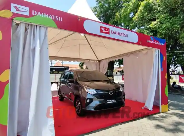 Foto - Beli Mobil Baru Harus Dengan Alasan Rasional