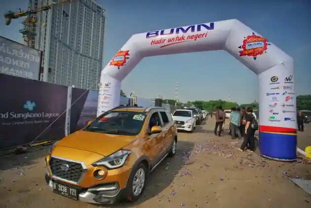 Foto - Kegirangan Nissan-Datsun Dalam Peresmian Tol Trans Jawa