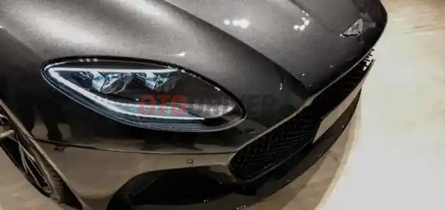 Foto - Sangat Terbatas, Aston Martin DBS Superleggera Muncul di Indonesia