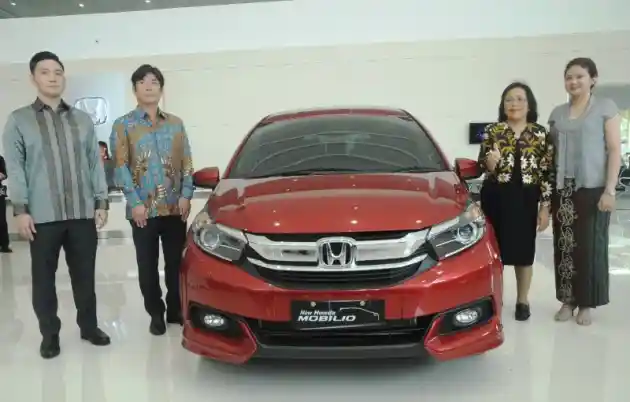 Foto - Tak Mau Kalah Dari Mitsubishi, Honda Juga Resmikan Dealer Baru