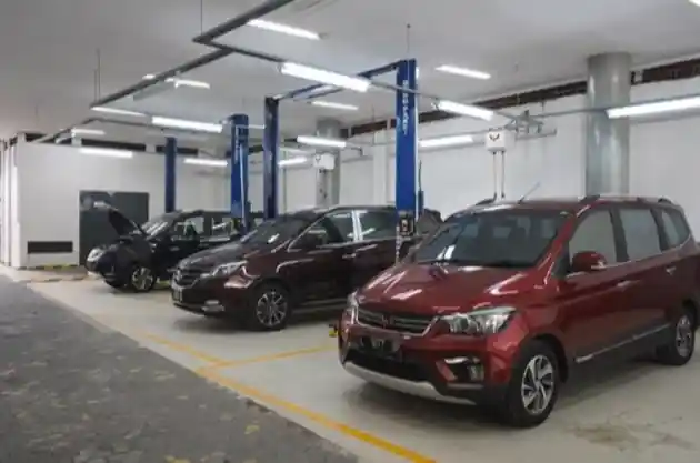 Foto - Wuling dan Nissan Resmikan Dealer Baru Dalam Hari yang Sama