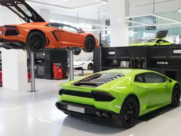 Foto - Mengintip Dealer Lamborghini Terbesar Di Dunia (12 FOTO)