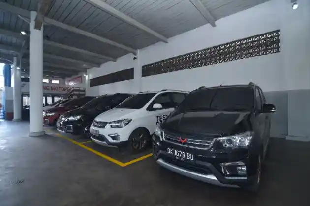 Foto - Wuling Confero Jadi Mobil Paling Laris, Tapi Bukan di Indonesia