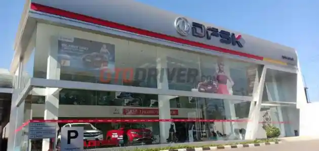 Foto - DFSK Promosikan Dealer Modern, Membeli Mobil Cukup Lewat HP