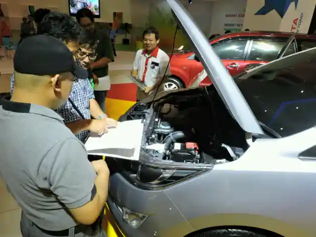 Foto - GIIAS Surabaya Auto Show : Cicilan Rp 1 Juta Sampai Hadiah Mobil Selama Pameran