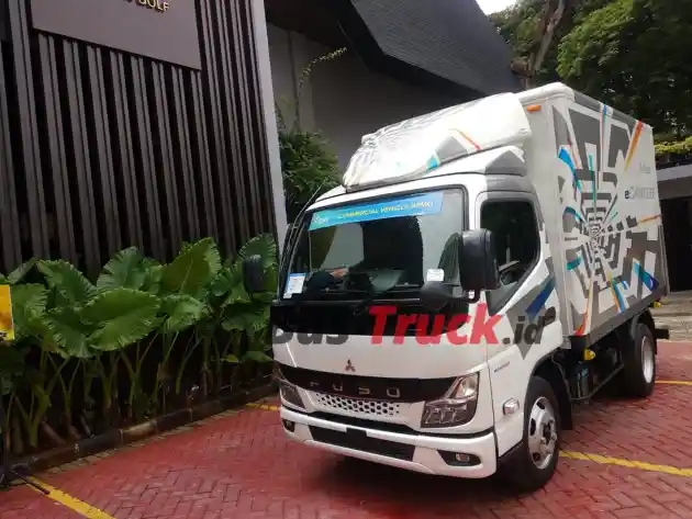 Foto - GIIAS 2024: Mitsubishi Rilis Perdana Fuso eCanter Di Indonesia