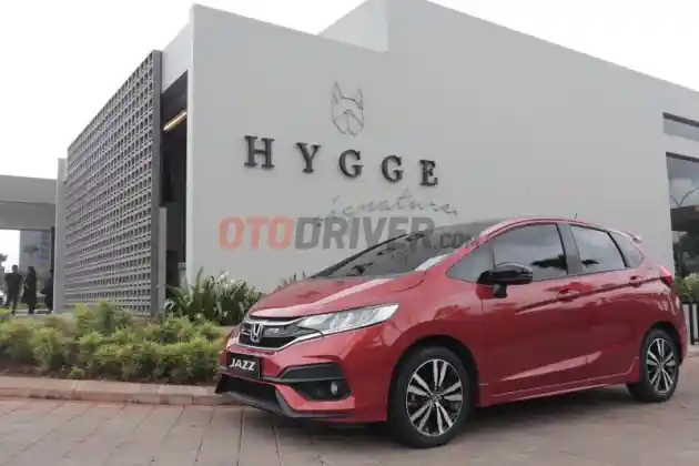 Foto - Daftar Harga Medium Hatchback Jepang dan Korea Selatan (Maret 2020)