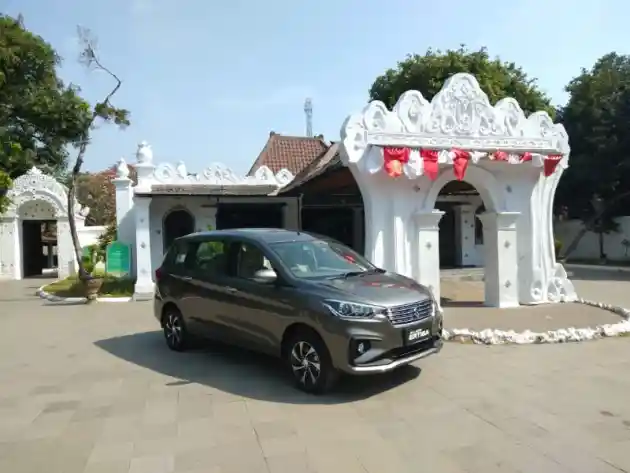 Foto - Modal Rp 23 Juta Bisa Boyong All New Ertiga Otomatik Ke Rumah, Segini Angsurannya