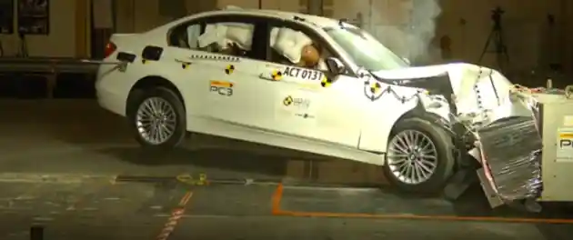 Foto - VIDEO: Crash Test BMW 318i F30 (ASEAN NCAP)