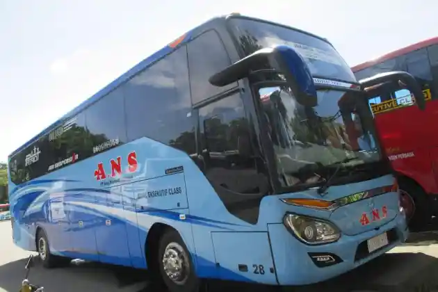 Foto - Melihat Dari Dekat Bus Baru PO ANS, Mewah Bergaya Eropa