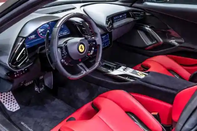 Foto - Mengenal Ferrari 12 Cilindri, Sebuah Evolusi Mobil Sport Yang Nyaman Untuk Harian