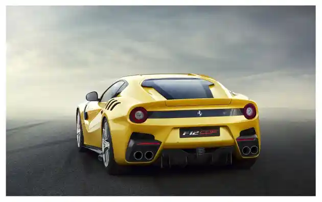 Foto - Ferrari Ciptakan F12 Lebih Sangar