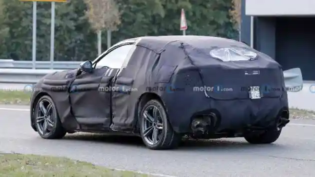 Foto - SUV Pertama Ferrari kembali Tertangkap Kamera, Lebih Mirip Hatchback