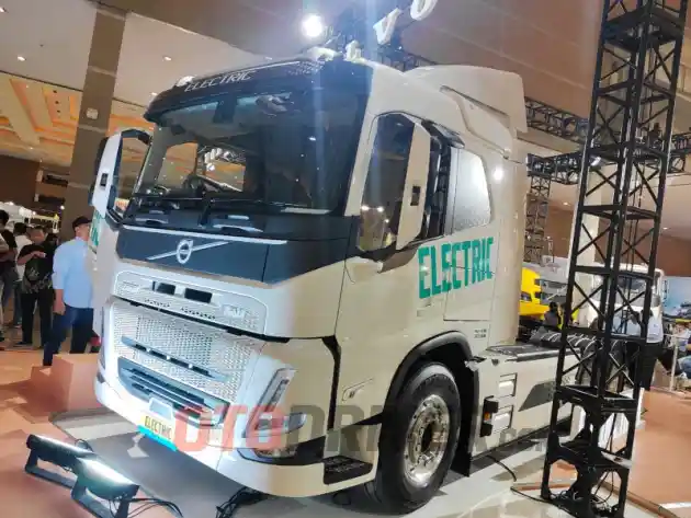 Foto - Volvo Luncurkan Truk Listrik, Pelopor Heavy Duty EV Di Indonesia