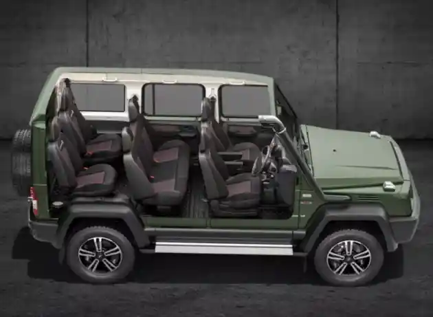 Foto - Force Gurkha, Sebuah Mercedes-Benz G-Class Ala India