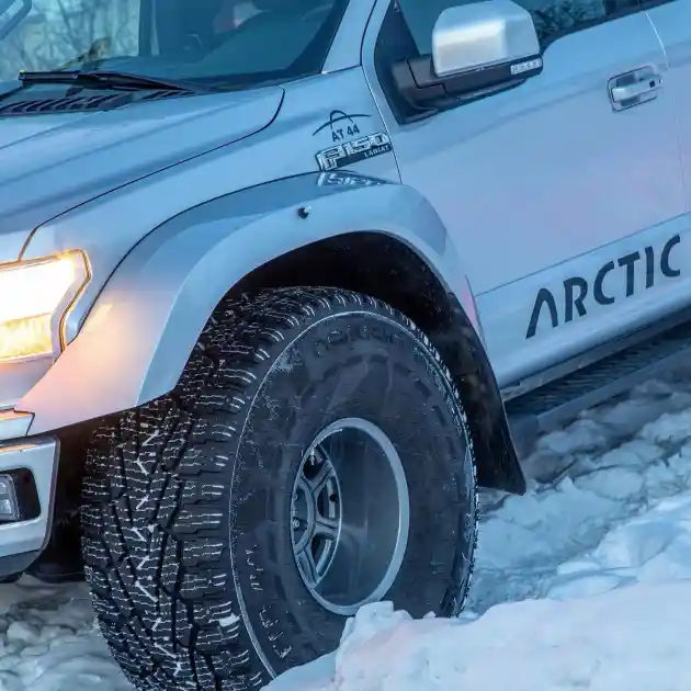 Foto - Arctic Truck Siapkan Ford F150 Untuk Taklukkan Kutub Utara