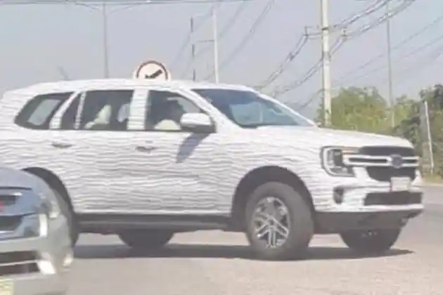 Foto - SPY SHOT: Ford Everest 2022 Di Thailand