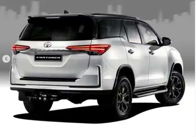 Foto - Terkaan Toyota Fortuner Facelift 2020 (Bagian 2)