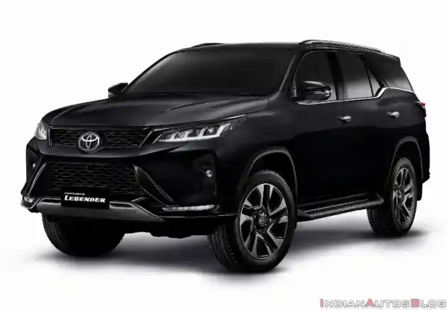 Foto - Toyota Fortuner Facelift Telat Meluncur Di India