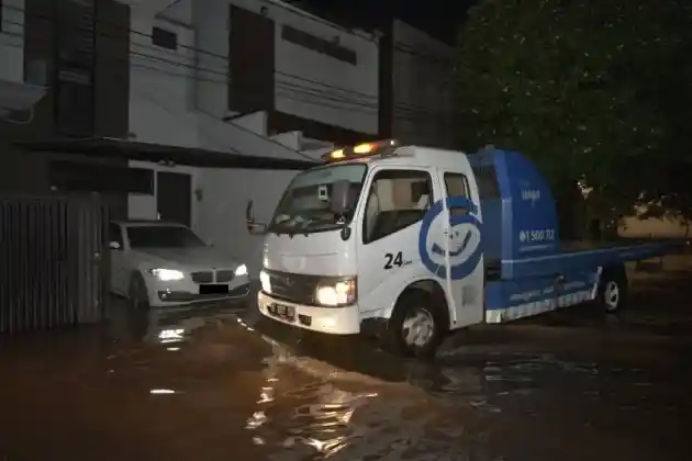 Foto - Hadapi Banjir, Garda Oto Siapkan Layanan 24 Jam Gratis