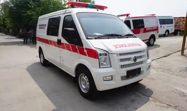 Foto - Permintaan Makin Tinggi, DFSK Hadirkan Tiga Model Versi Ambulans