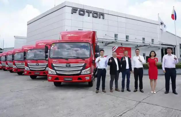 Foto - Foton Serahkan Unit ke-1.000 Untuk J&T Express