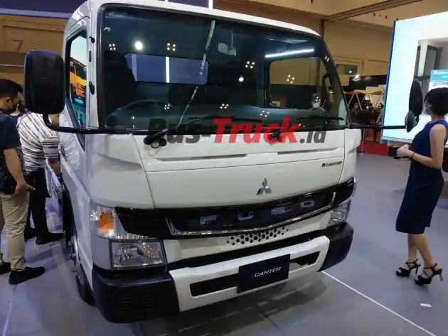 Foto - GIIAS 2024: Mitsubishi Rilis Perdana Fuso eCanter Di Indonesia