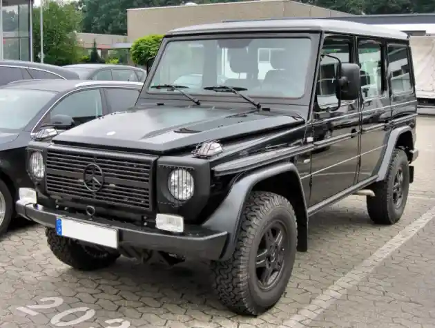 Foto - BAIC BJ80 Vs Mercedes-Benz G-Class. Seberapa Mirip Dimensi Dan Spesifikasinya?