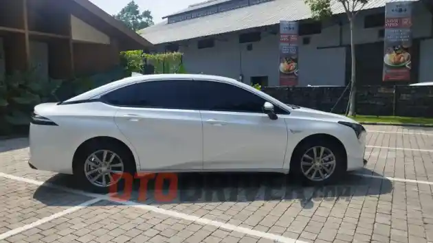 Foto - Bukan SUV, GAC Aion Malah Perkenalkan Sedan BEV 400 Jutaan