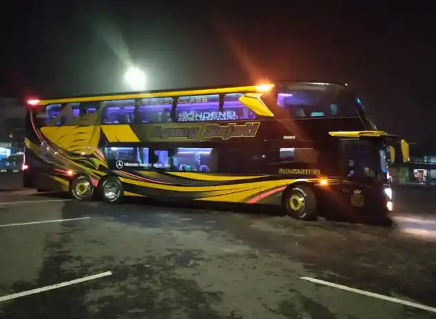 Foto - Bus Jakarta-Semarang, Terakhir Berangkat Pukul 19.45…