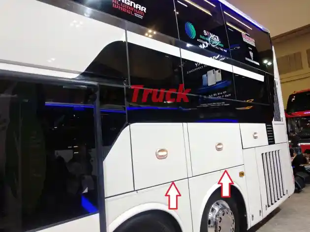 Foto - Bus Double Decker Dan Sleeper Kini Makin Sempit?