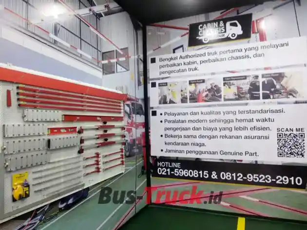 Foto - GIIAS 2024: Mitsubishi Fuso Punya Bengkel Repair Bodi Dan Sasis