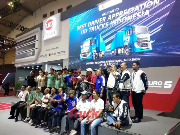 Foto - GIIAS 2024: UD Trucks Peduli Safety Konstruksi Karoseri