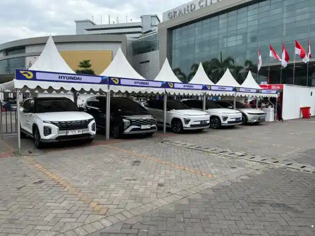 Foto - Deretan Mobil Yang Bisa Anda Test Drive Di GIIAS Surabaya 2024