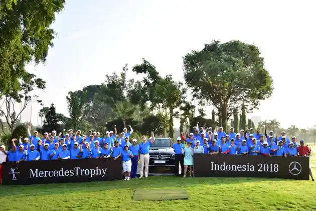 Foto - Mercedes-Benz Apresiasi Konsumennya dengan Golf