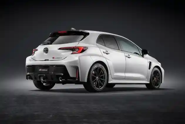 Foto - Toyota GR Corolla Hadir Di Jepang