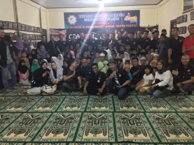 Foto - Grand Livina Club Indonesia Isi Ramadhan Dengan Berbagi Rezeki di Yayasan Yatim Piatu