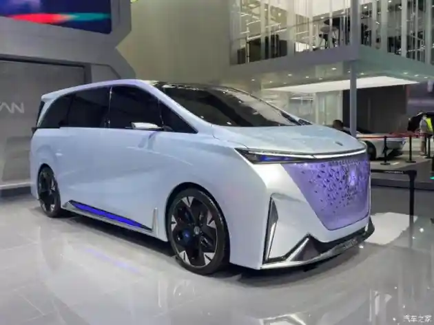 Foto - Rival Lexus LM, Muncul Dalam Mobil Listrik Dari Cina