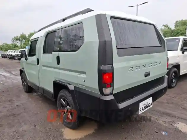 Foto - Seberapa Siap Toyota Hilux Rangga Jadi Sebuah SUV?