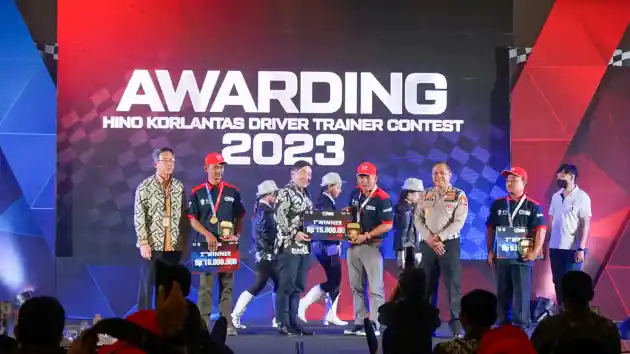 Foto - Hino Gelar Korlantas Driver Trainer Contest